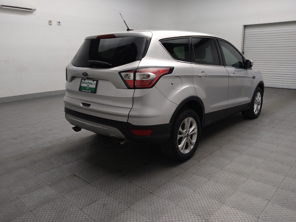 2017 Ford Escape SE - Photo 7