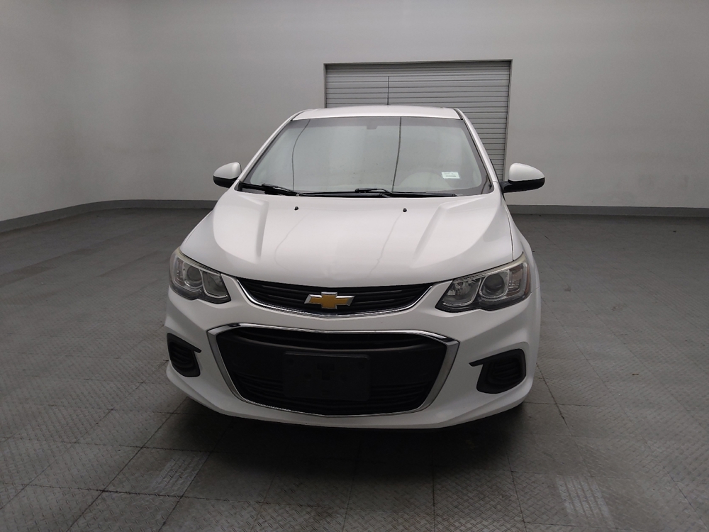 2018 Chevrolet Sonic LT - Photo 12