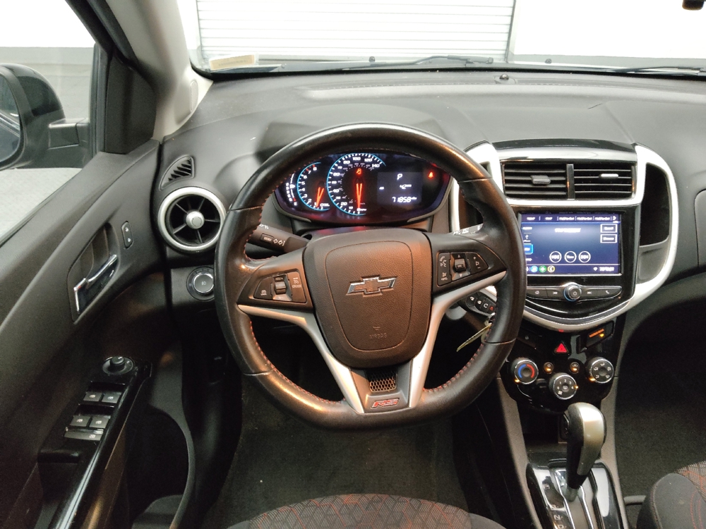 2020 Chevrolet Sonic LT - Photo 17