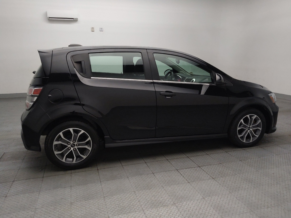 2020 Chevrolet Sonic LT - Photo 8