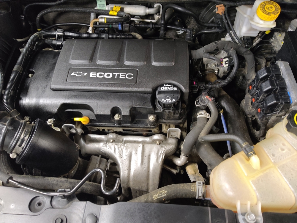 2020 Chevrolet Sonic LT - Photo 23