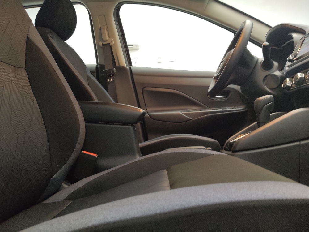 2025 Nissan Versa Sedan SV - Photo 16