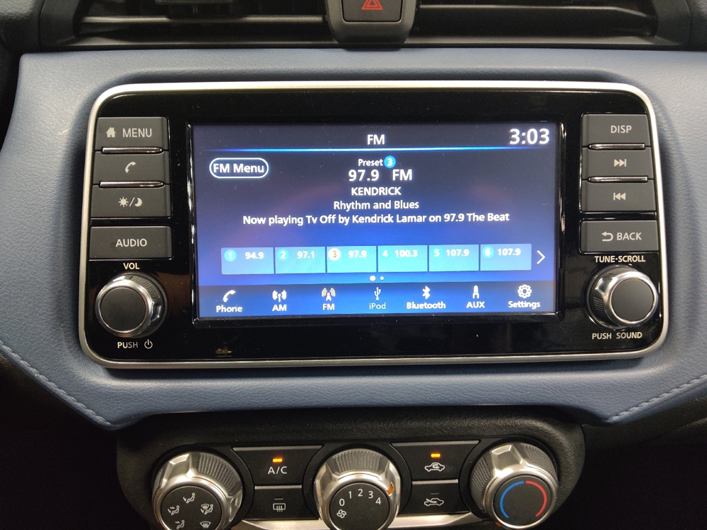 2025 Nissan Versa Sedan SV - Photo 19