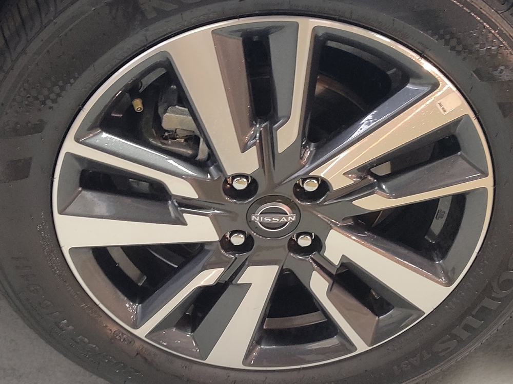2025 Nissan Versa Sedan SV - Photo 24