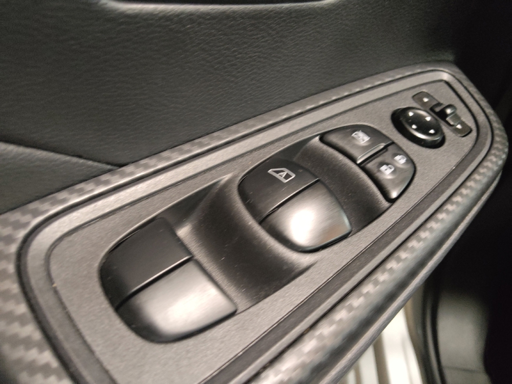 2025 Nissan Versa Sedan SV - Photo 21