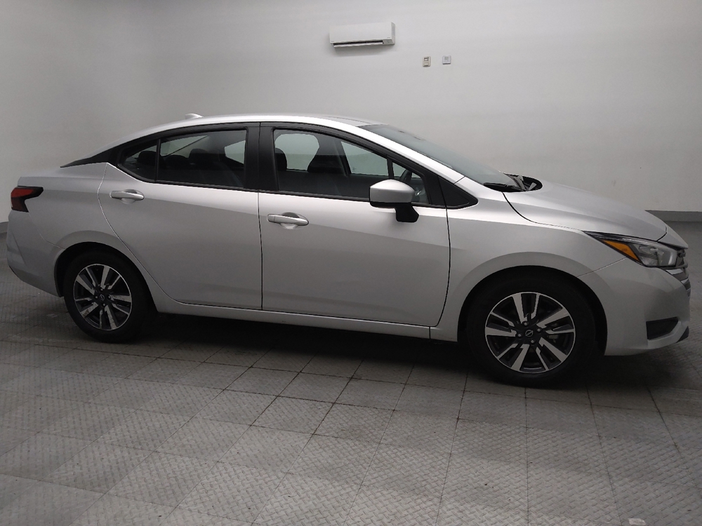 2025 Nissan Versa Sedan SV - Photo 9