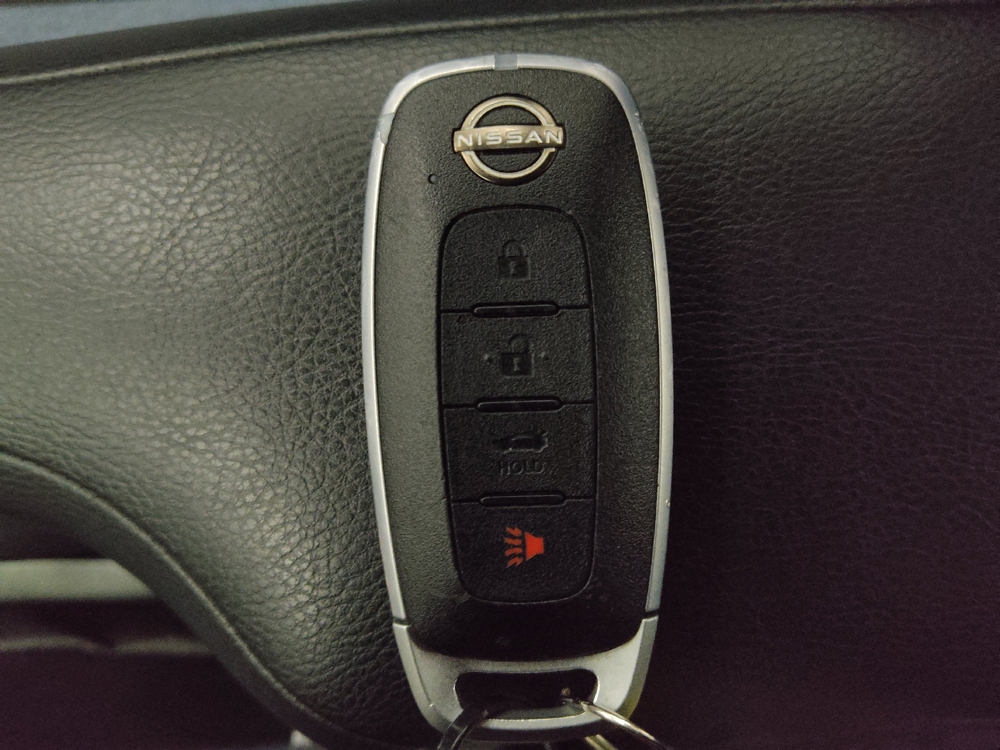 2025 Nissan Versa Sedan SV - Photo 25