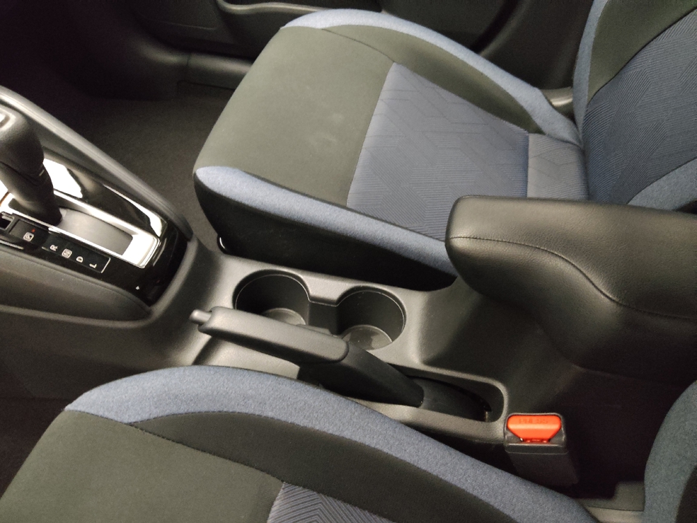 2025 Nissan Versa Sedan SV - Photo 20
