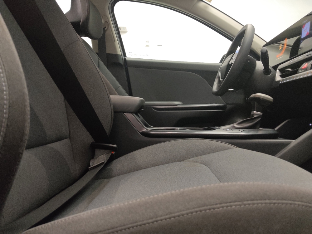 2025 Kia K4 LXS - Photo 16