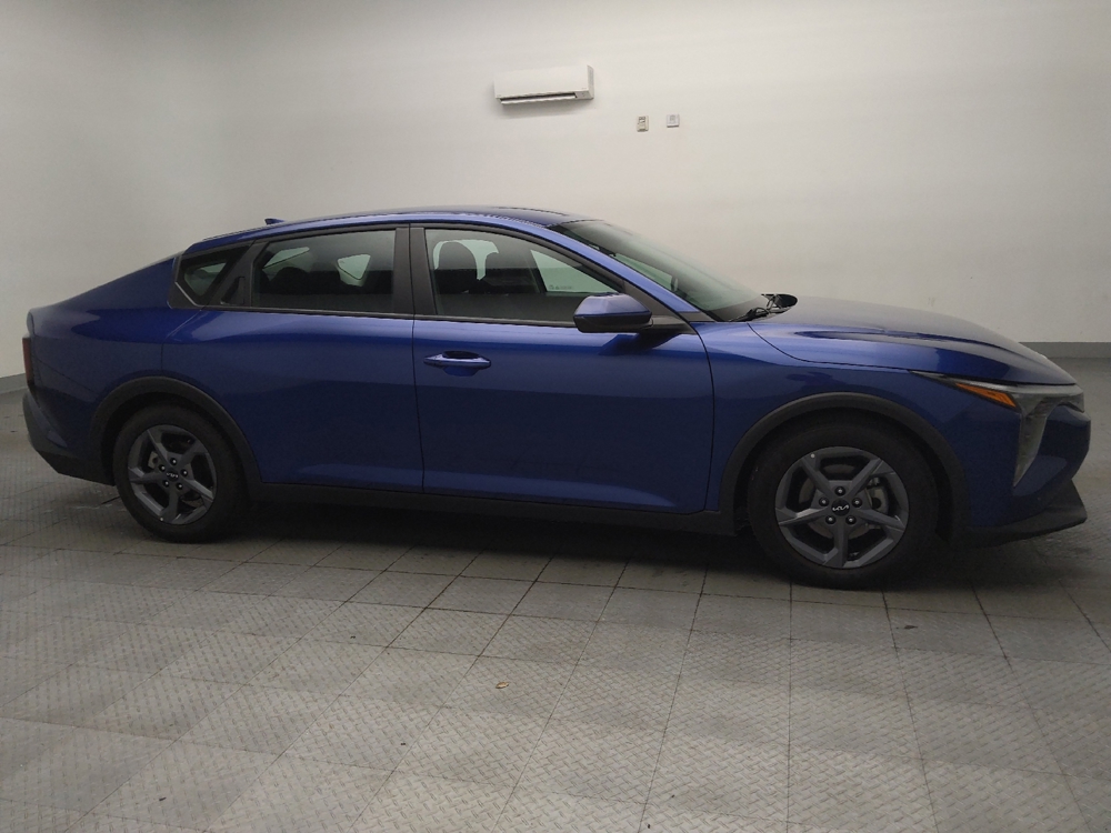2025 Kia K4 LXS - Photo 9