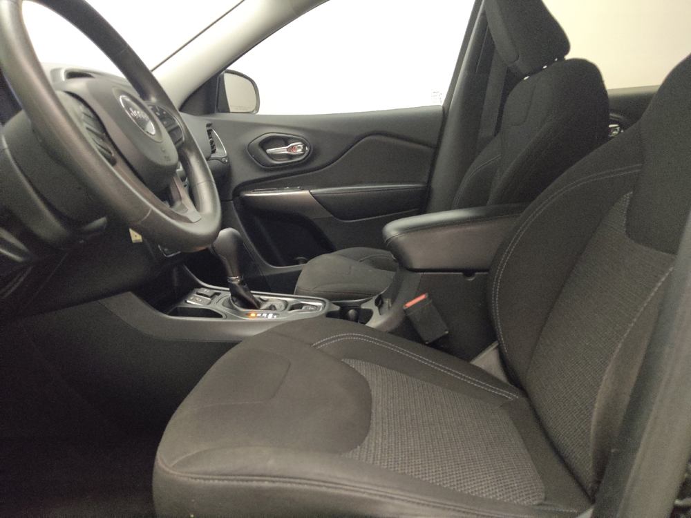 Photo 13
