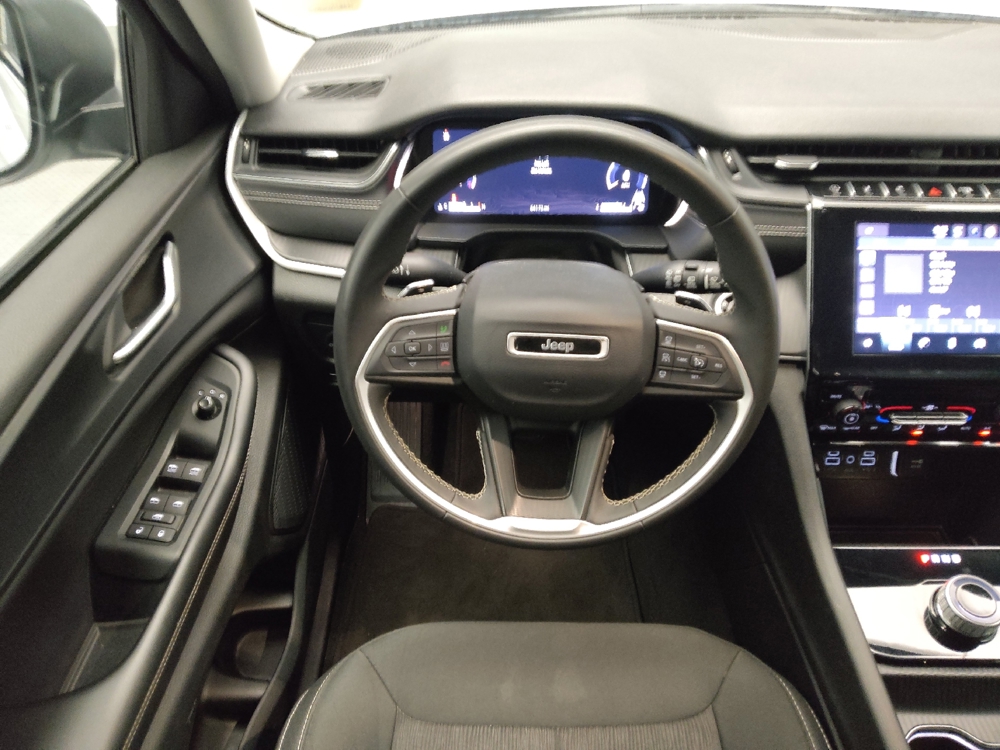 2024 Jeep Grand Cherokee Laredo - Photo 17
