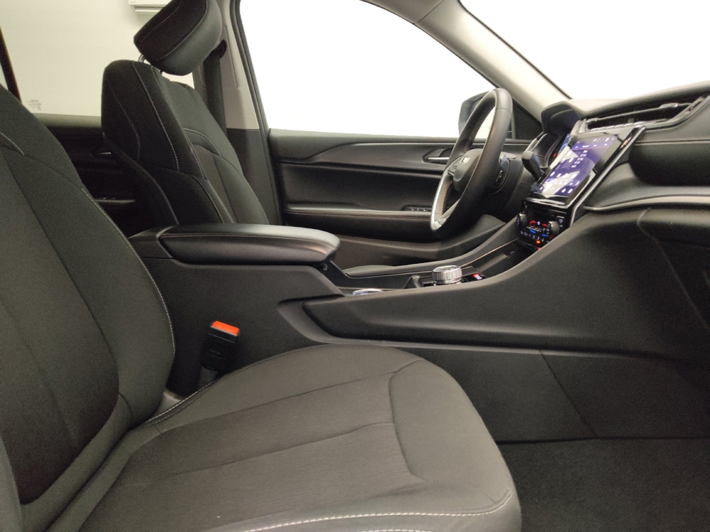 2024 Jeep Grand Cherokee Laredo - Photo 16