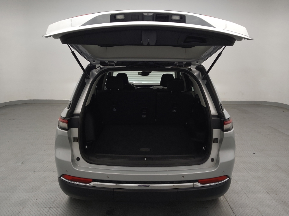 2024 Jeep Grand Cherokee Laredo - Photo 22