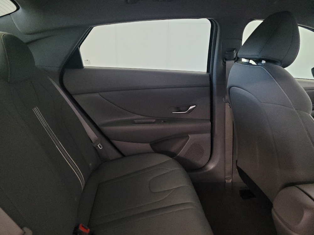 2023 Hyundai Elantra SEL - Photo 15