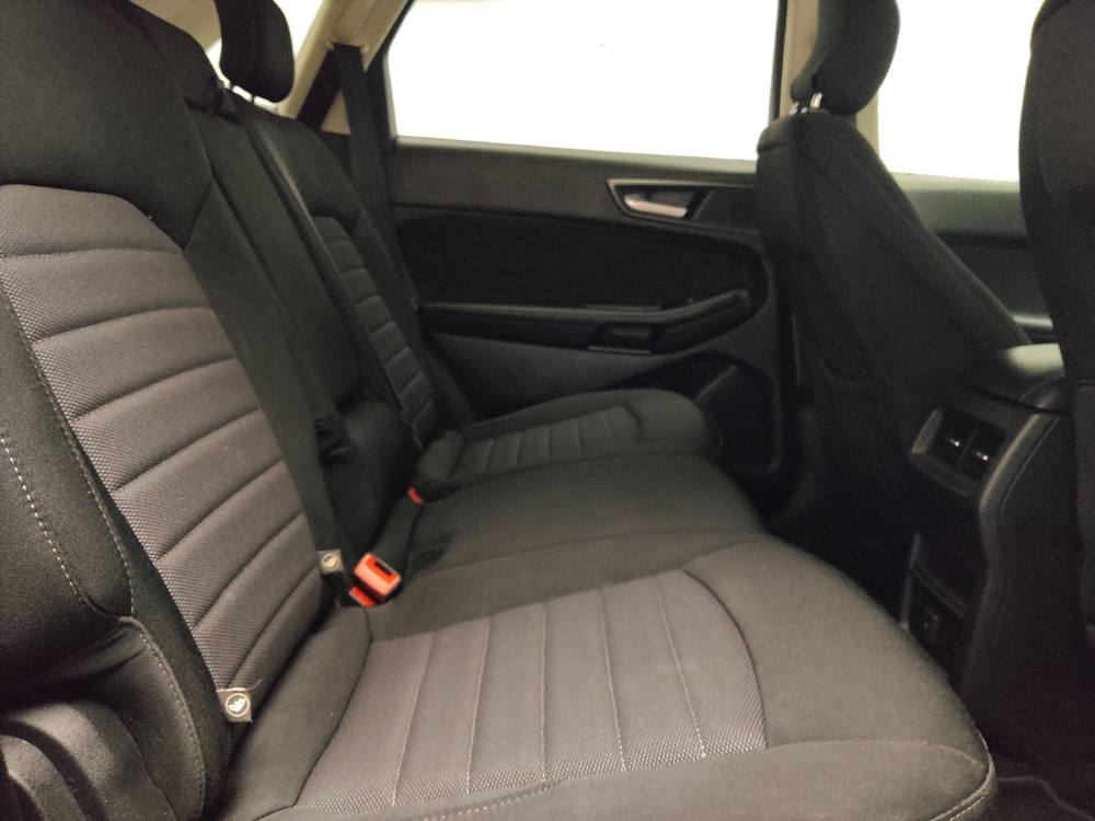2018 Ford Edge SE - Photo 15
