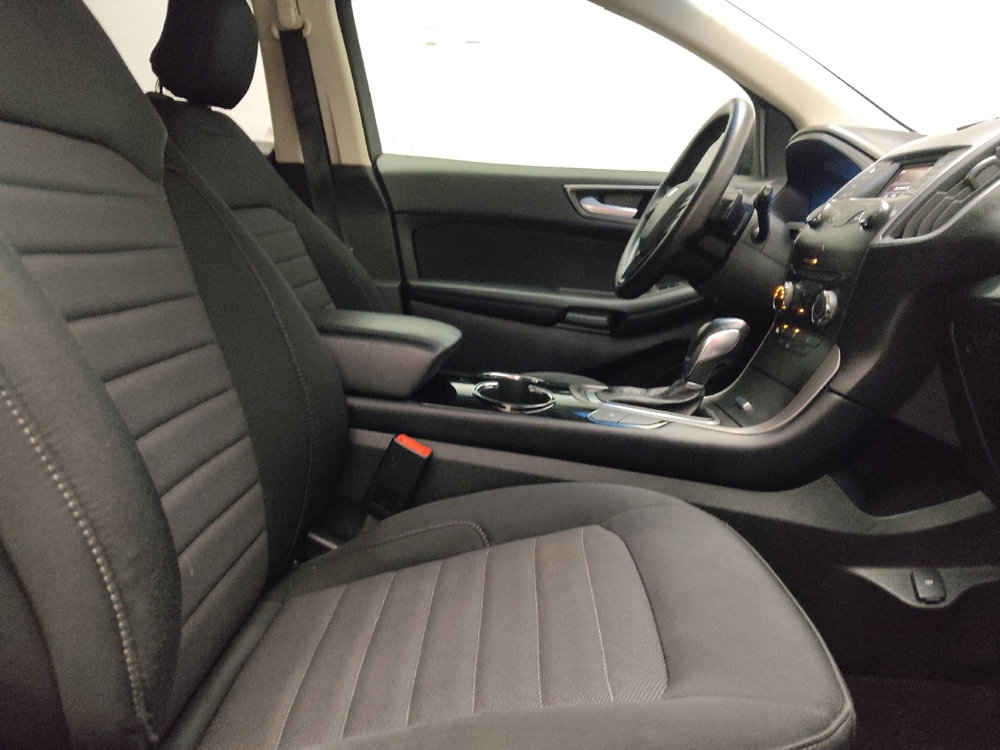 2018 Ford Edge SE - Photo 16