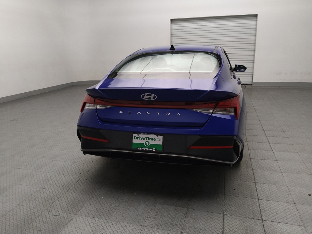 2025 Hyundai Elantra SEL - Photo 6
