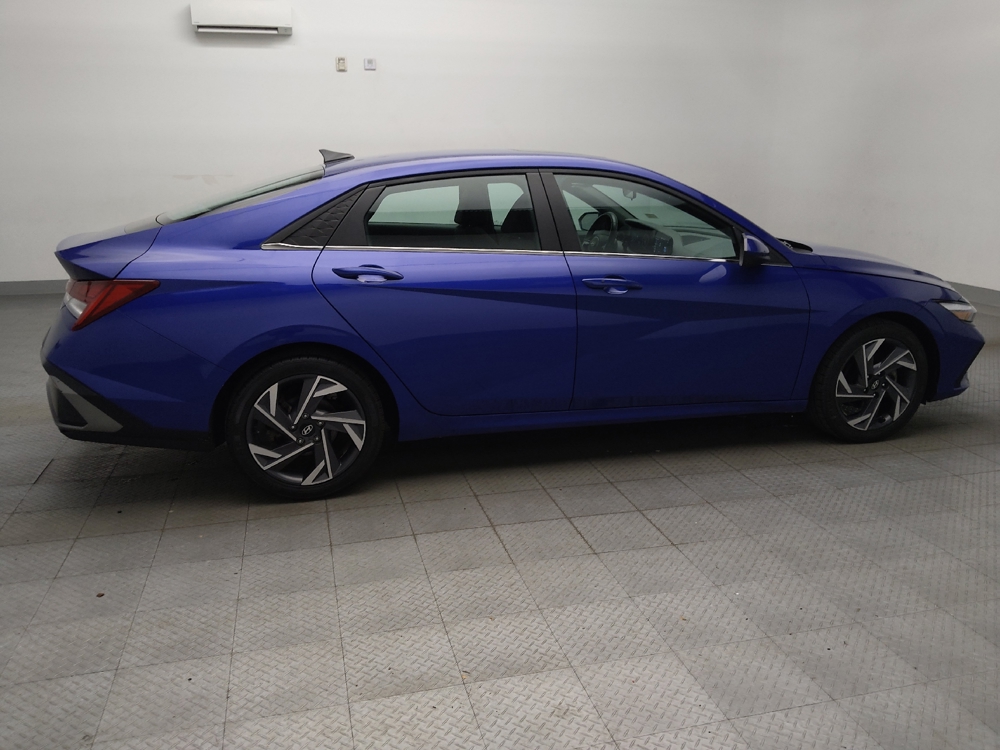 2025 Hyundai Elantra SEL - Photo 8