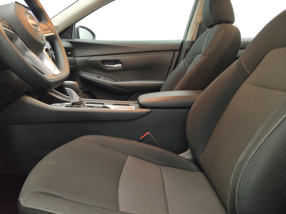 2025 Nissan Sentra SV - Photo 13