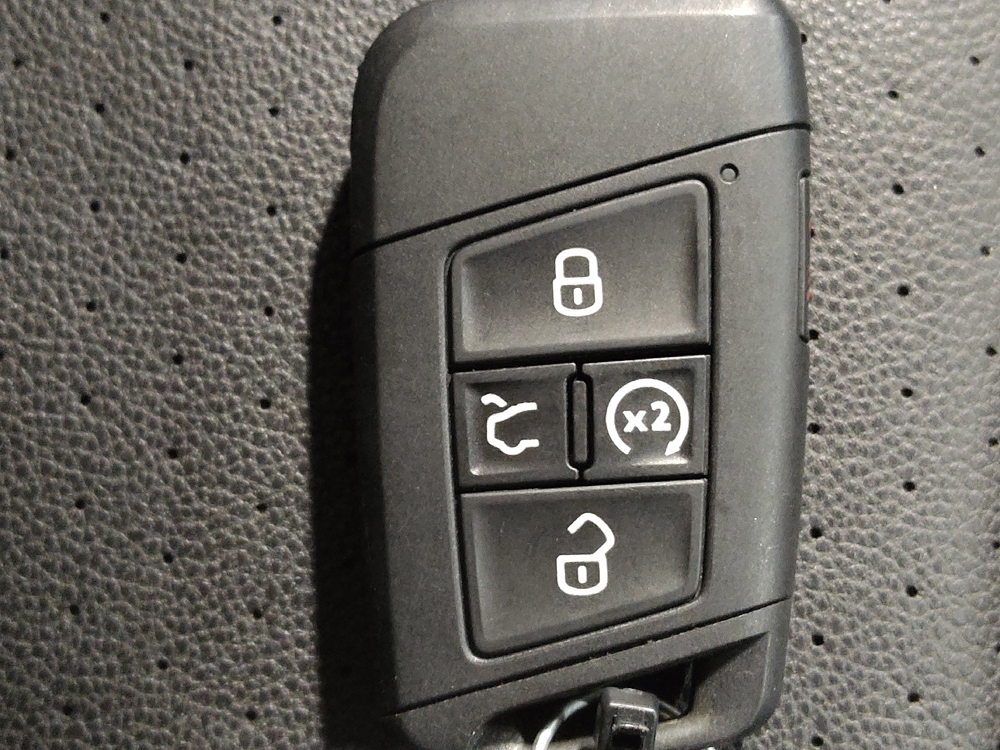 2024 Volkswagen Jetta SE - Photo 25