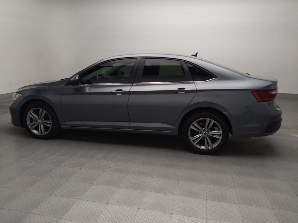 2024 Volkswagen Jetta SE - Photo 3