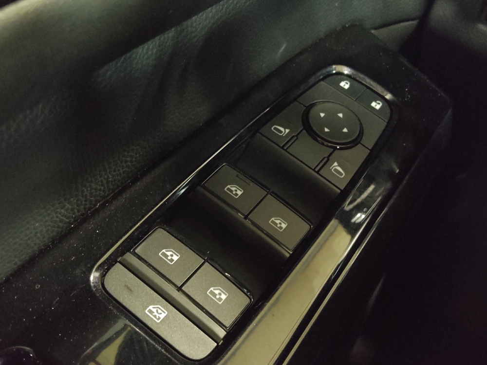 2022 Nissan Pathfinder SV - Photo 21