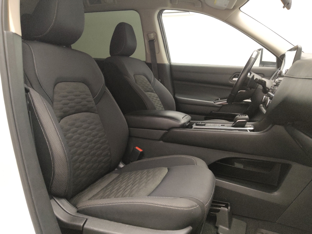 2022 Nissan Pathfinder SV - Photo 16