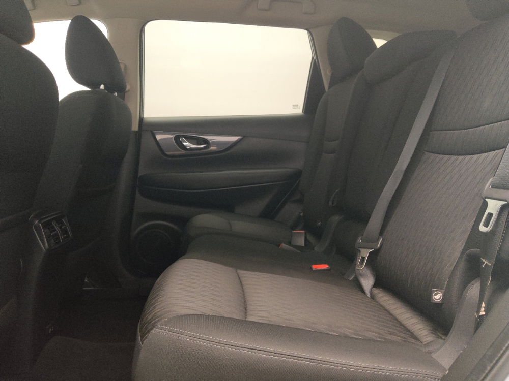 2019 Nissan Rogue SV - Photo 14