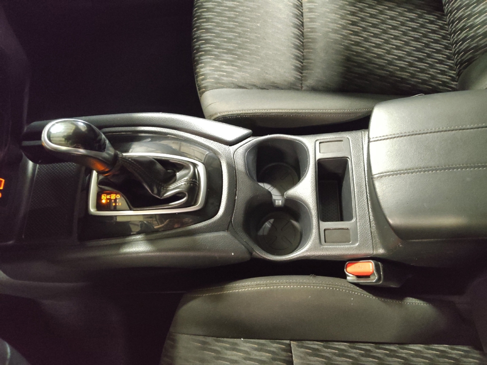 2019 Nissan Rogue SV - Photo 20