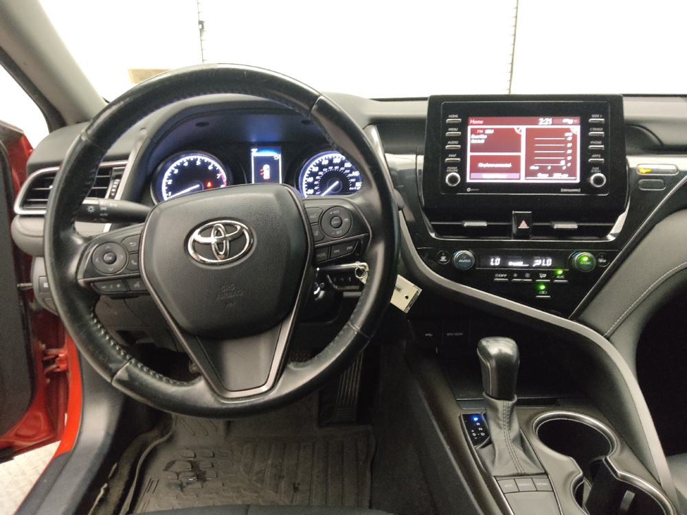 2022 Toyota Camry SE - Photo 17