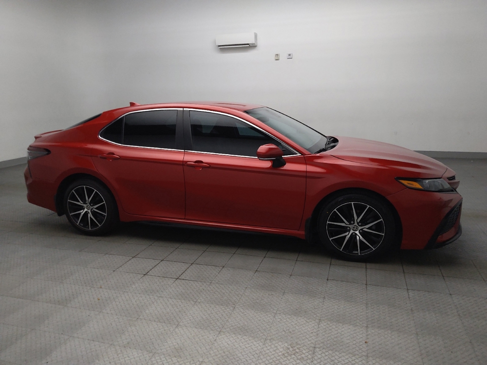 2022 Toyota Camry SE - Photo 9