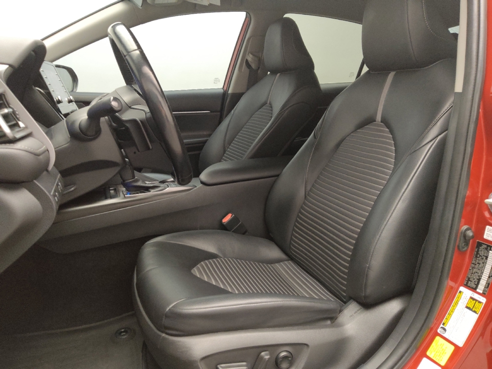 2022 Toyota Camry SE - Photo 13