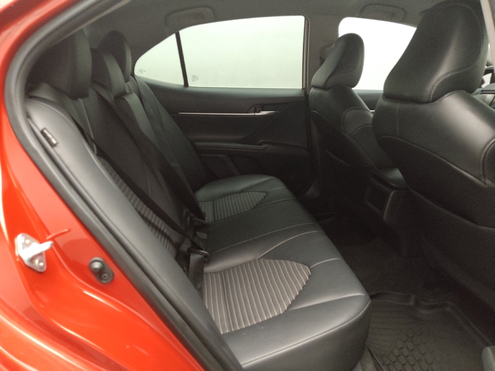 2022 Toyota Camry SE - Photo 15