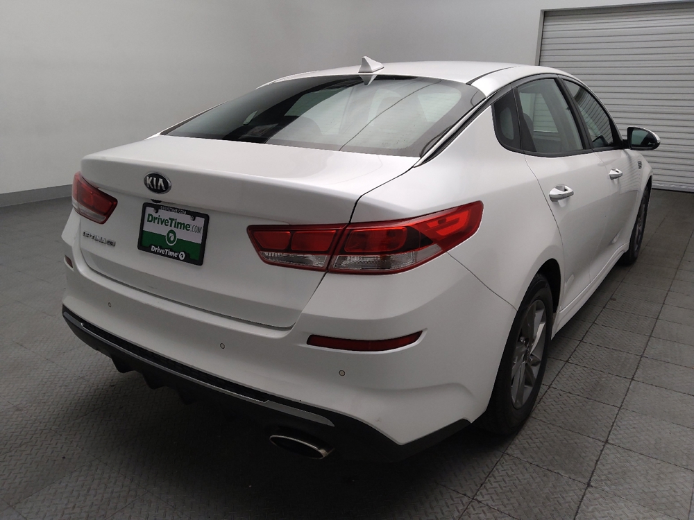 2019 Kia Optima LX - Photo 7