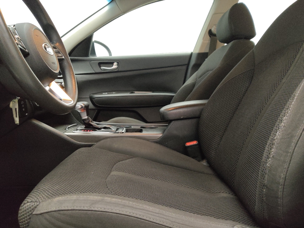 2019 Kia Optima LX - Photo 13