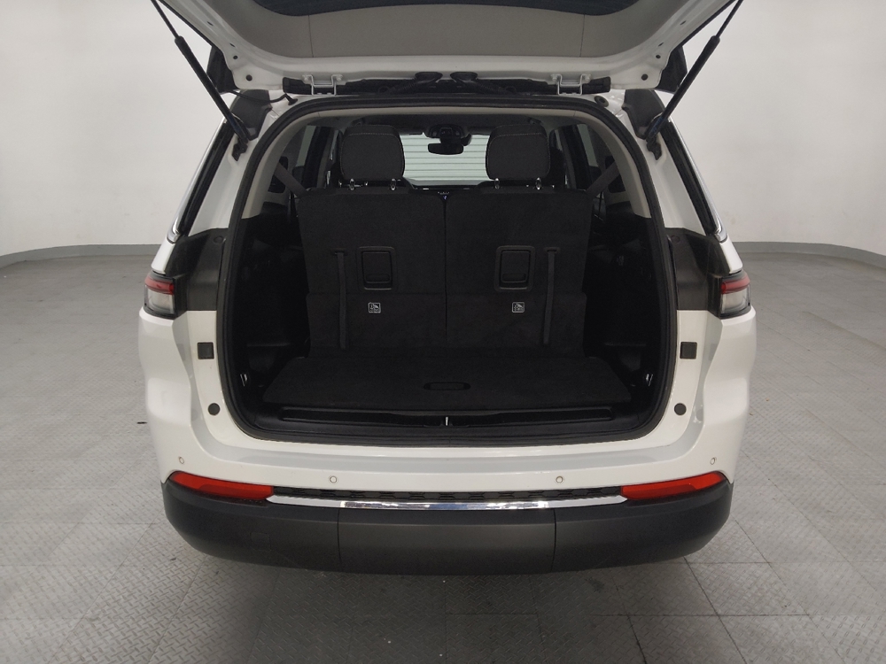 2024 Jeep Grand Cherokee L Laredo - Photo 23