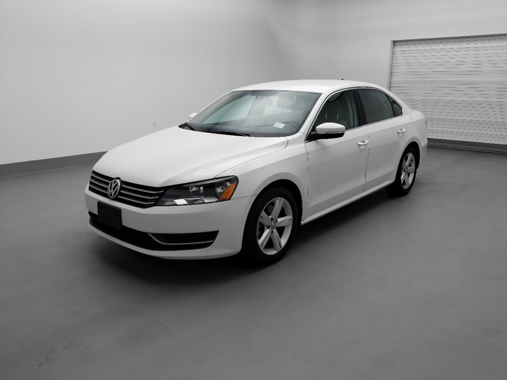 Used 2015 Volkswagen Passat Driver Front Bumper