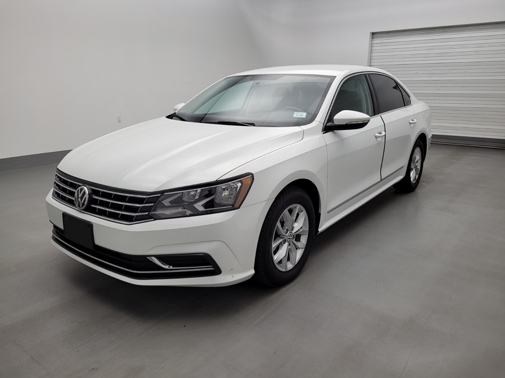 Used 2017 Volkswagen Passat Driver Front Bumper