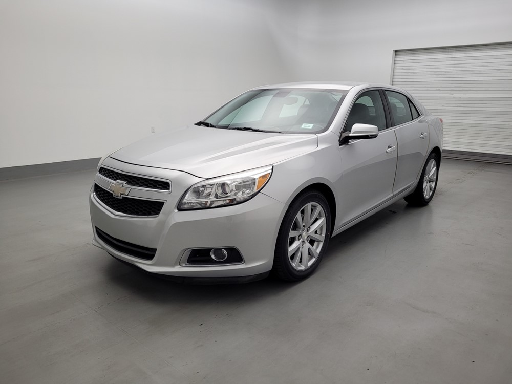 Used 2013 Chevrolet Malibu Driver Front Bumper