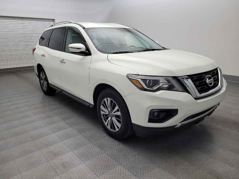 2019 Nissan Pathfinder SV photo 10