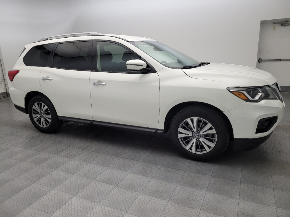 2019 Nissan Pathfinder SV photo 9