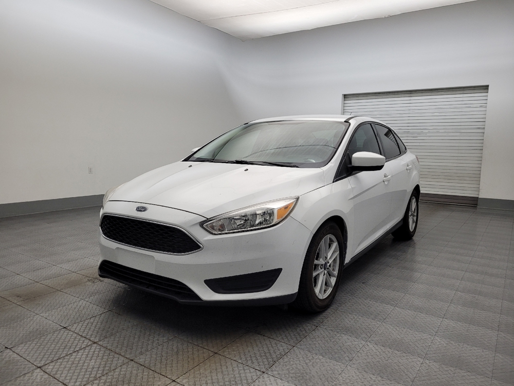 2018 Ford Focus SE's photo