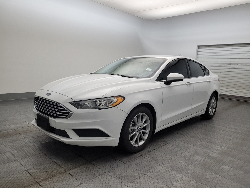 2017 Ford Fusion SE's photo