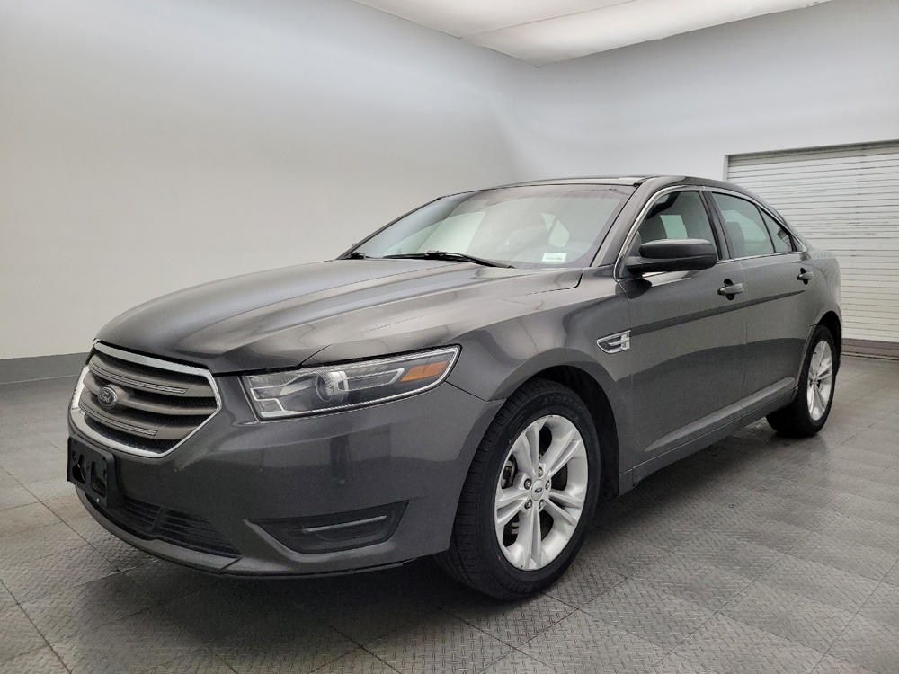 2018 Ford Taurus SEL's photo