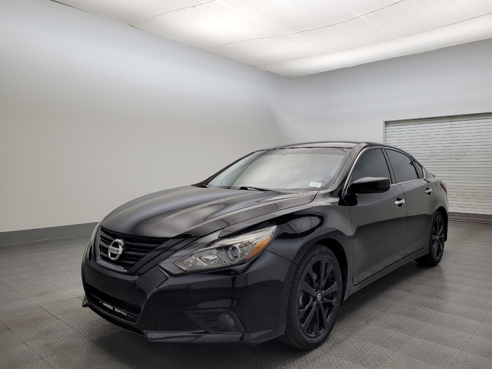 2018 Nissan Altima SR's photo