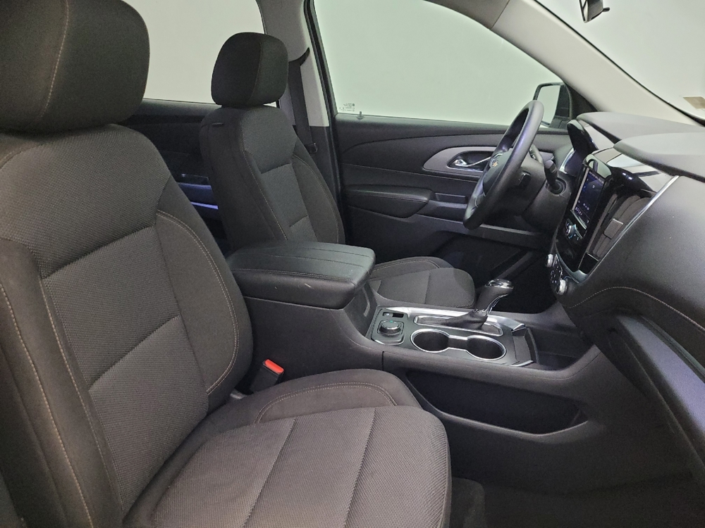 2020 Chevrolet Traverse LS - Photo 16