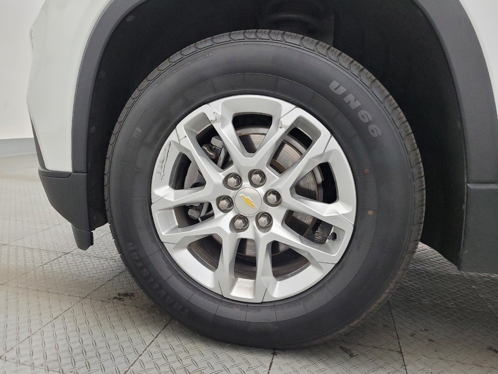 2020 Chevrolet Traverse LS - Photo 24