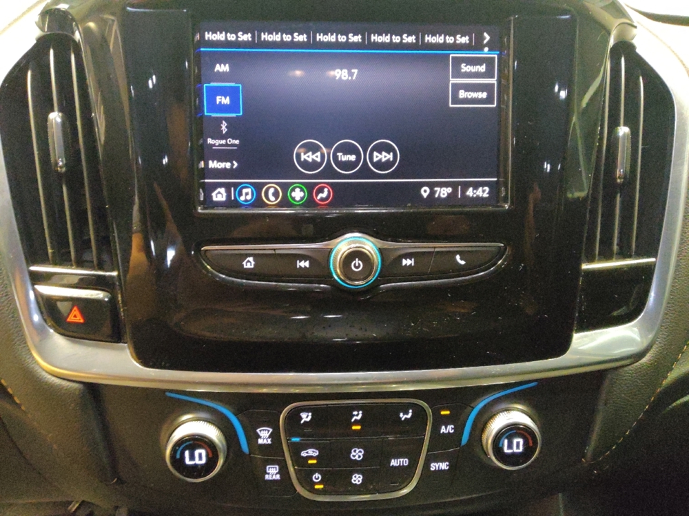 2020 Chevrolet Traverse LS - Photo 19