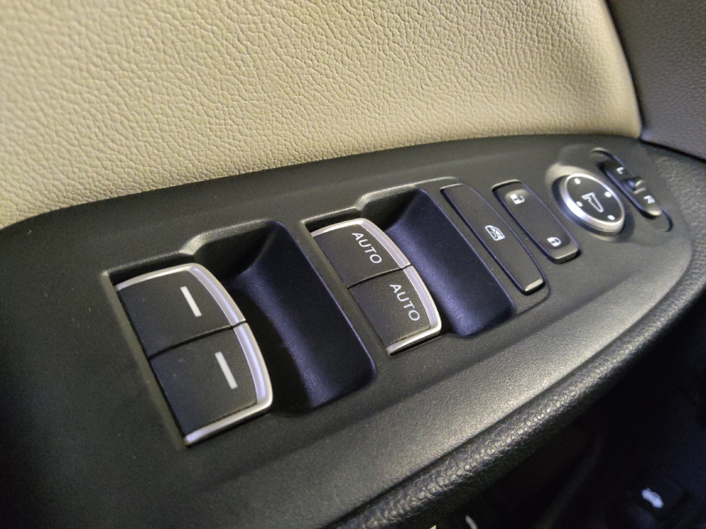 2018 Honda Accord LX - Photo 21